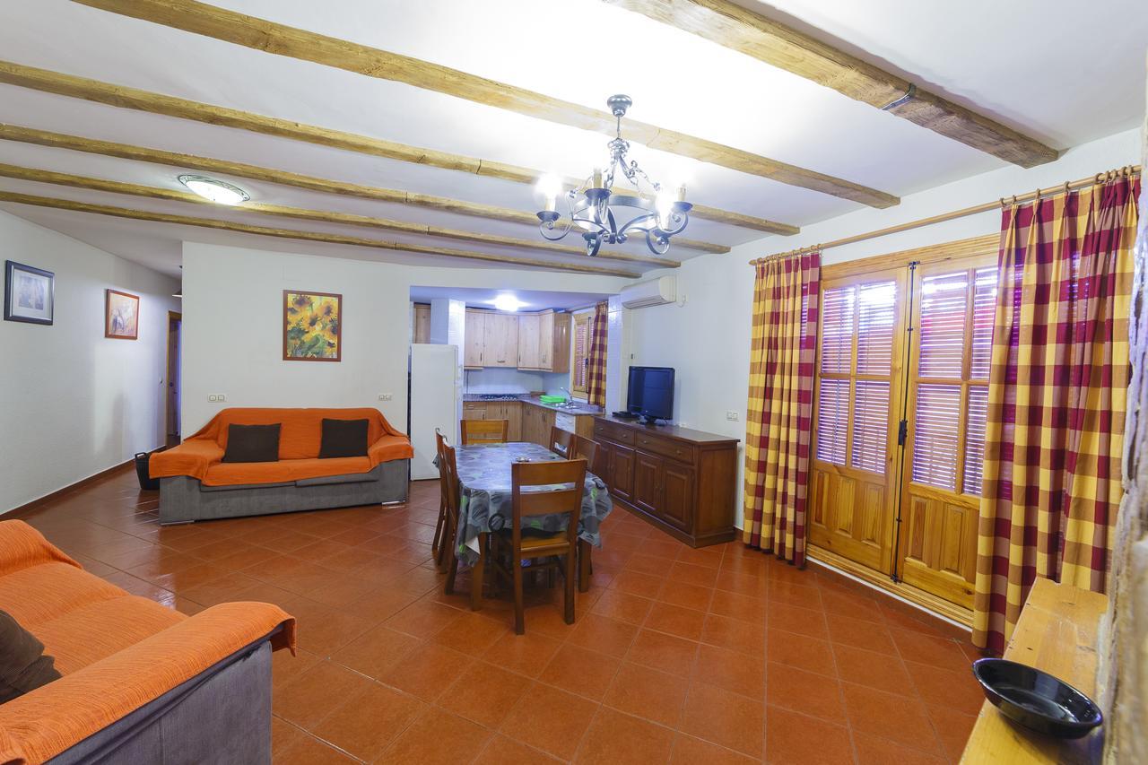 Apartamentos Ribera Del Jucar 알칼라 델 후카르 외부 사진